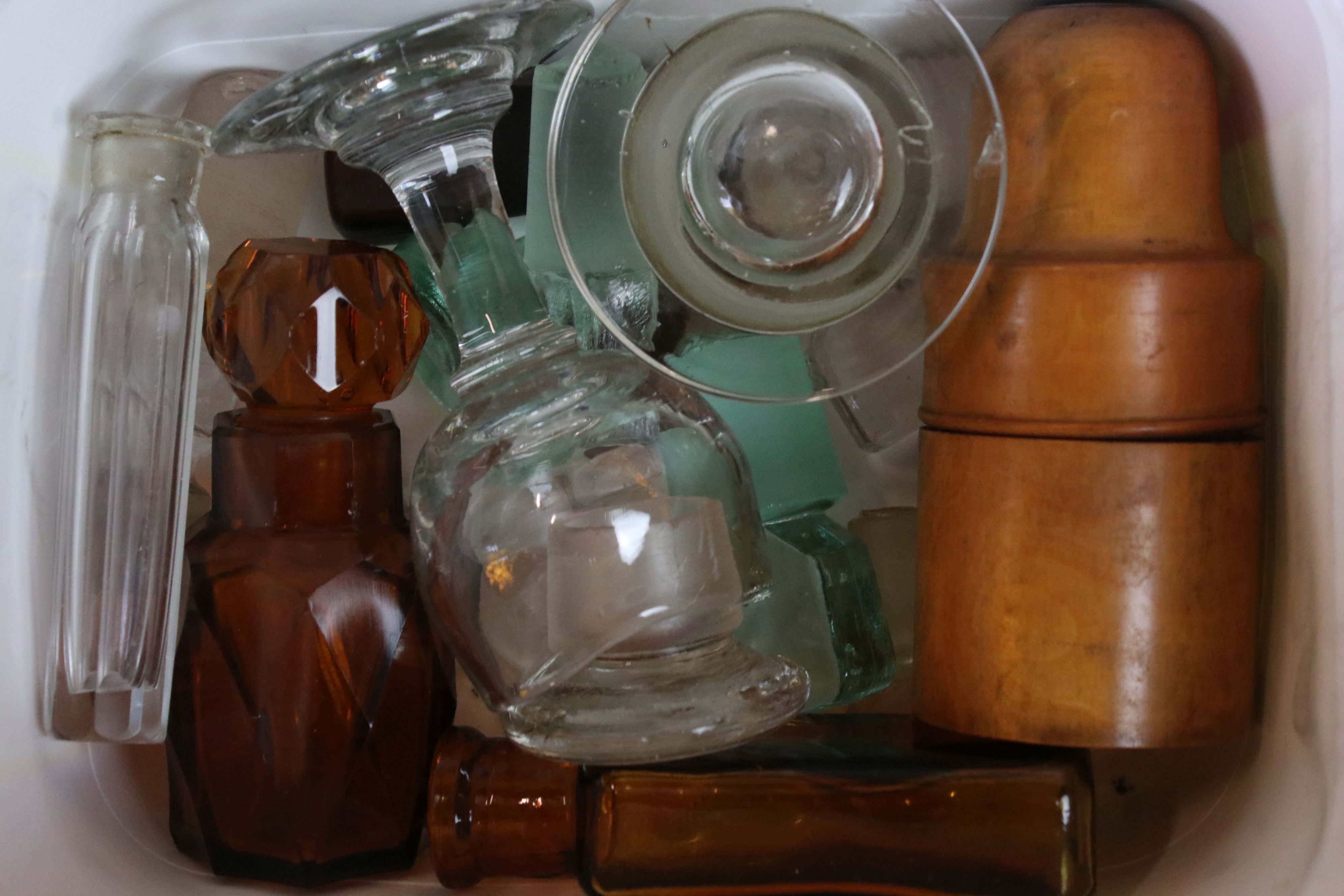 Large Collection of Coloured and Clear Glass Bottles, 19th century onwards including Medicine - Image 8 of 9