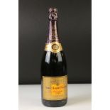Champagne - Bottle of Veuve Clicquot Ponsardin Vintage Reserve 1990