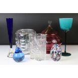 Group of mixed 20th century glassware to include a Whitefriars style clear glass textured vase,