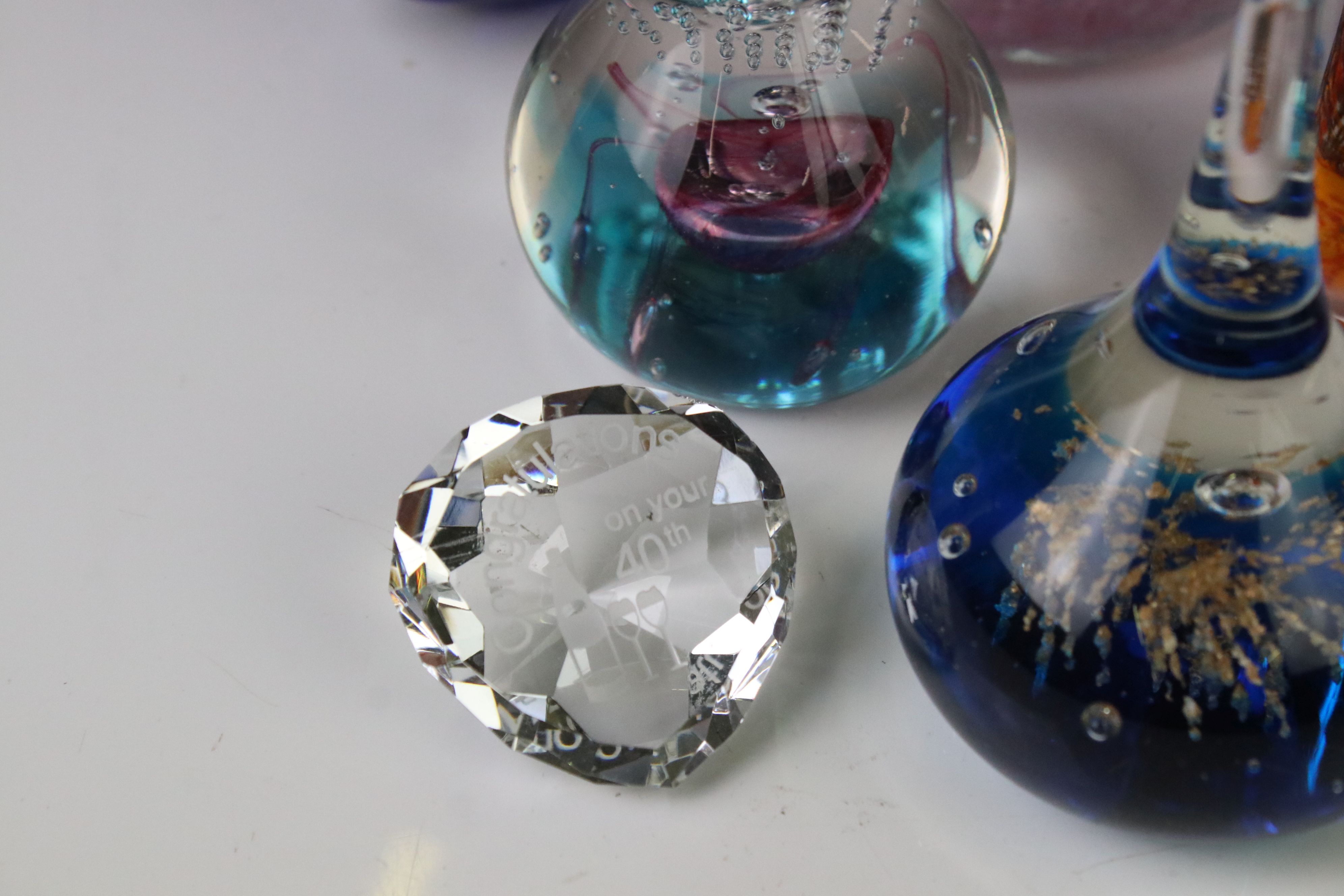 Collection of glass paperweights, to include animals, tea pot etc - Image 3 of 9