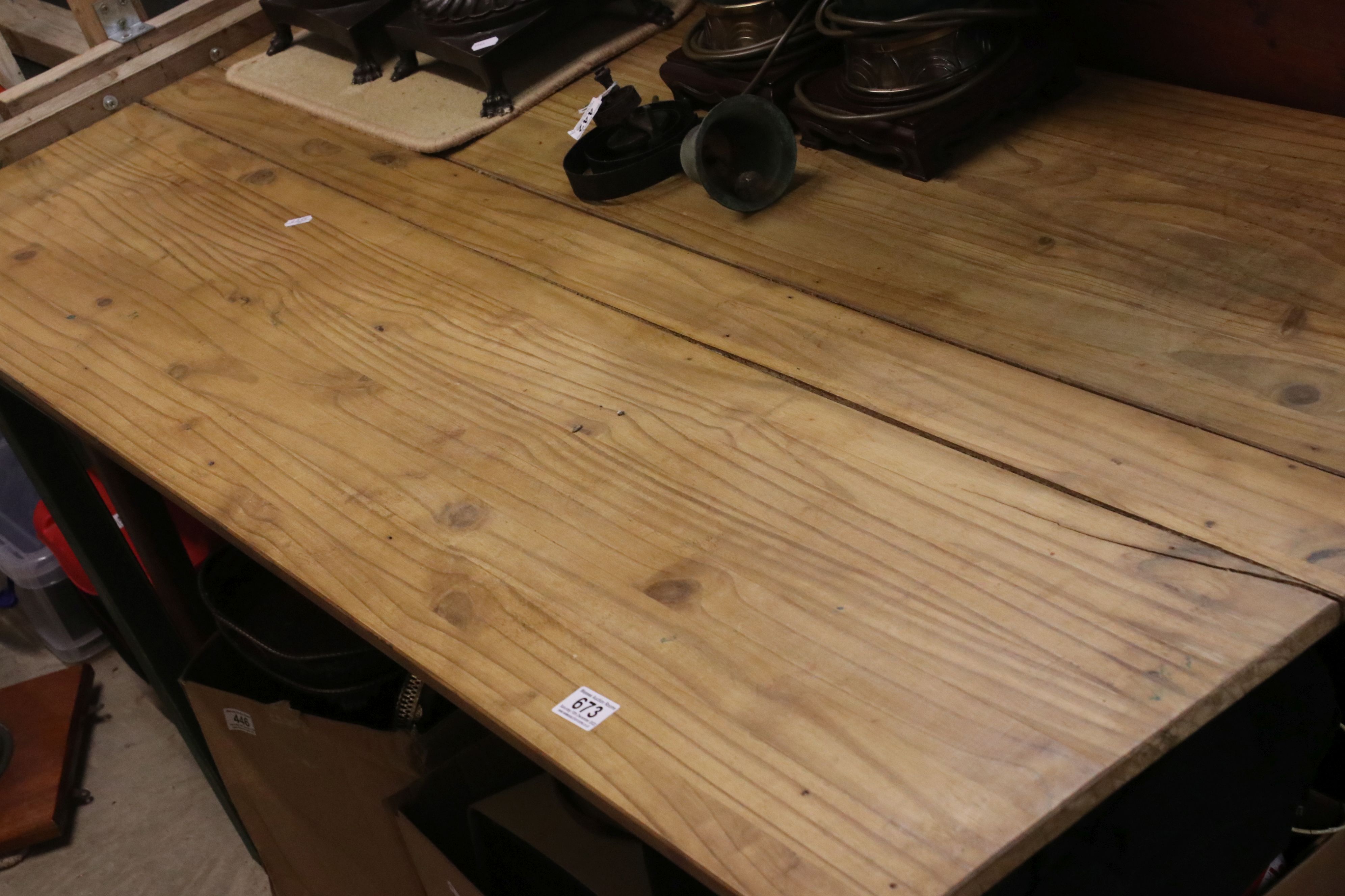 Pine kitchen table on square legs - Image 2 of 3