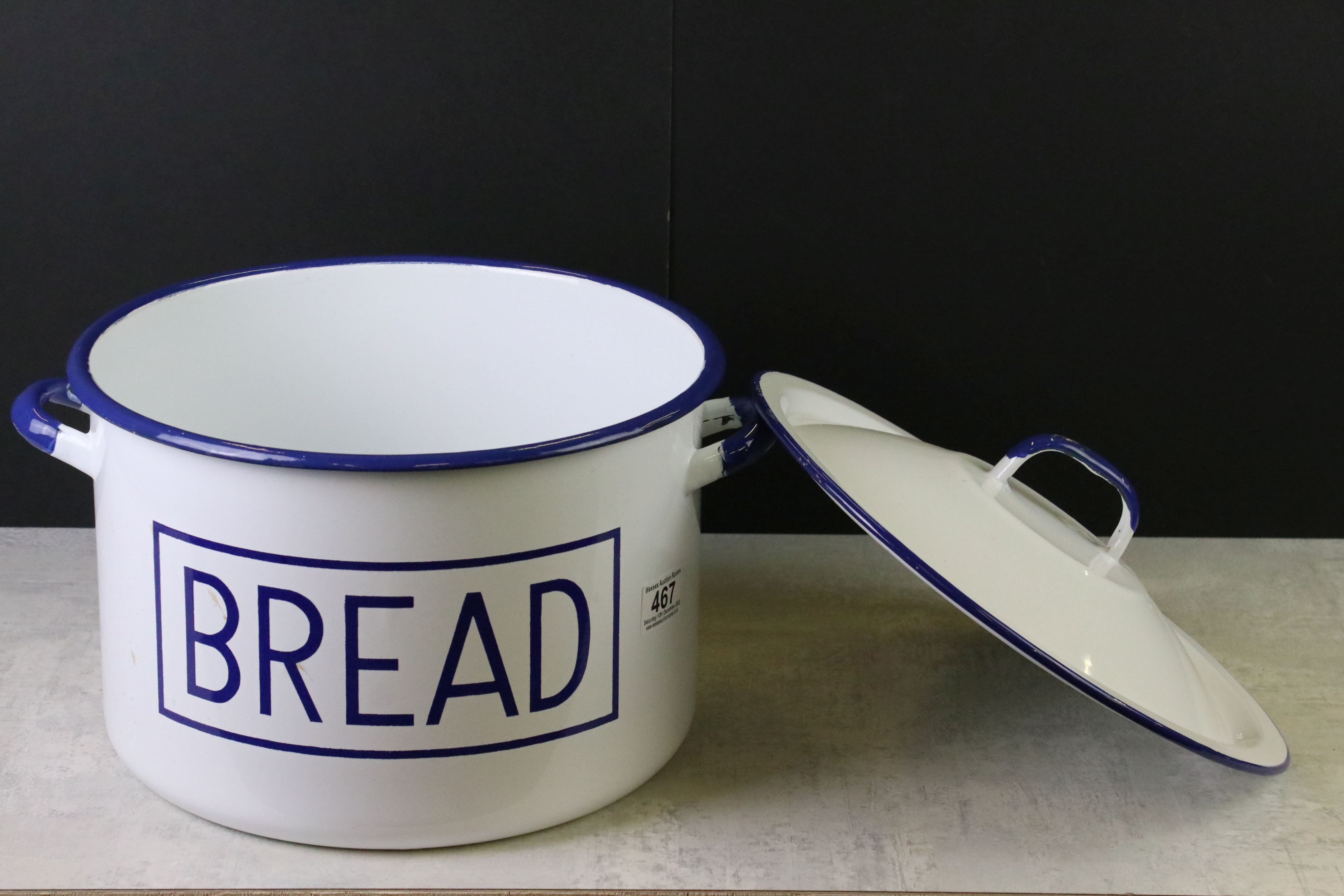 Blue and white enamel bread bin - Image 2 of 3