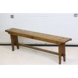 Oak kitchen form, approx. 56 inches long