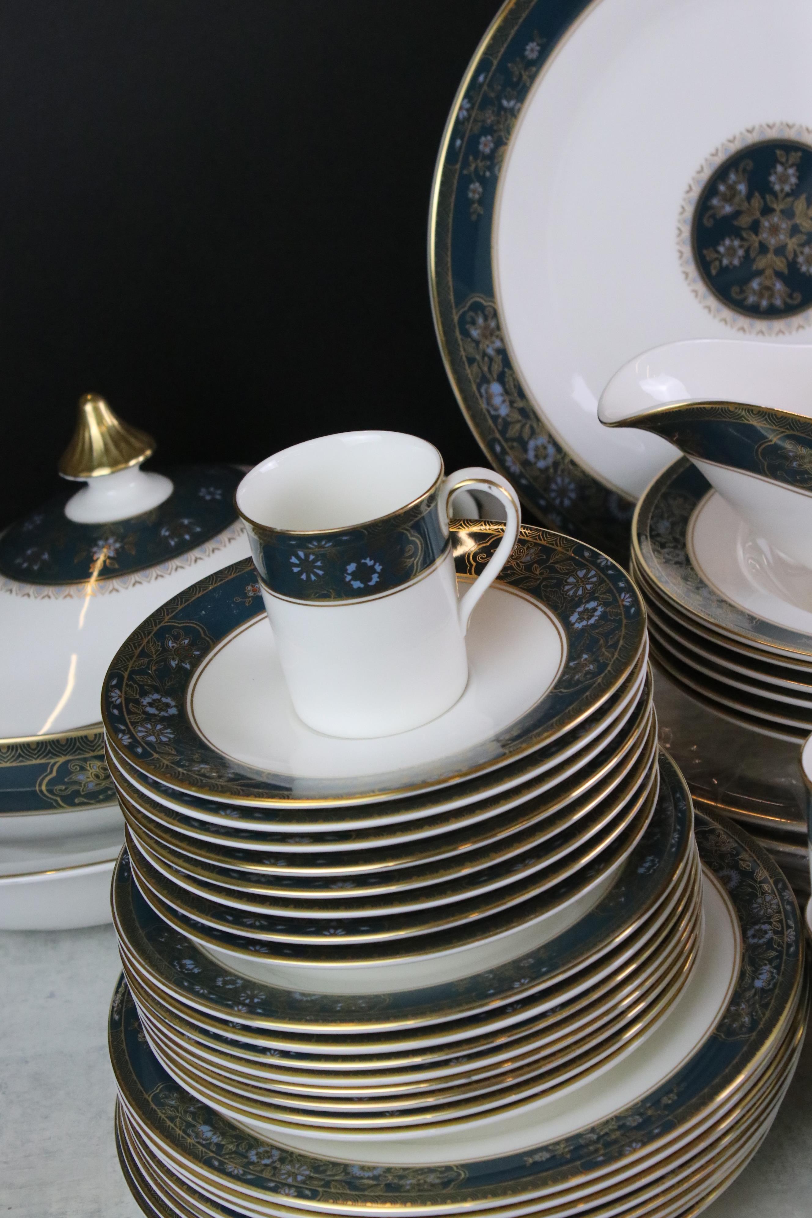 Royal Doulton ' Carlyle ' pattern tea, coffee and dinner service comprising 2 twin-handled lidded - Image 3 of 8