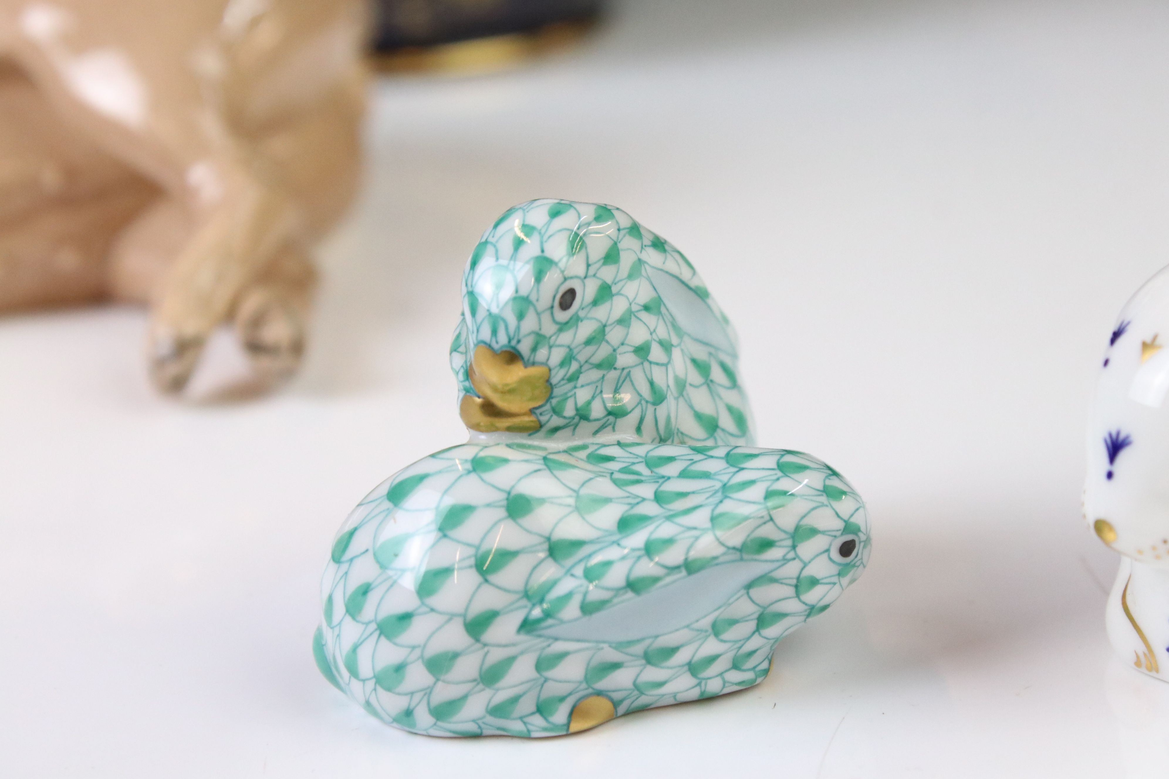Group of mixed ceramics to include a Herend rabbit figure group in green, 4.5cm high, printed - Image 3 of 12