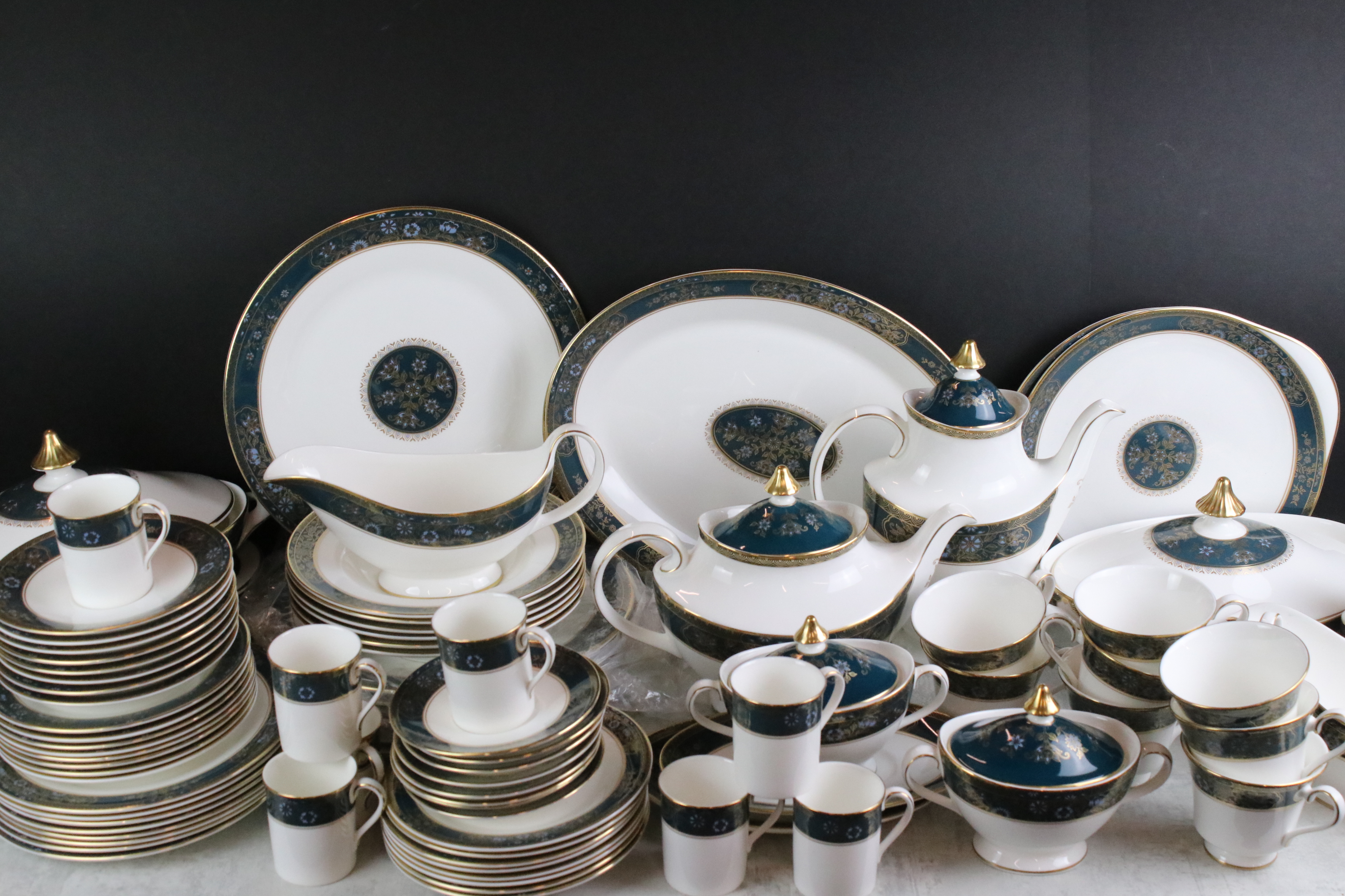 Royal Doulton ' Carlyle ' pattern tea, coffee and dinner service comprising 2 twin-handled lidded