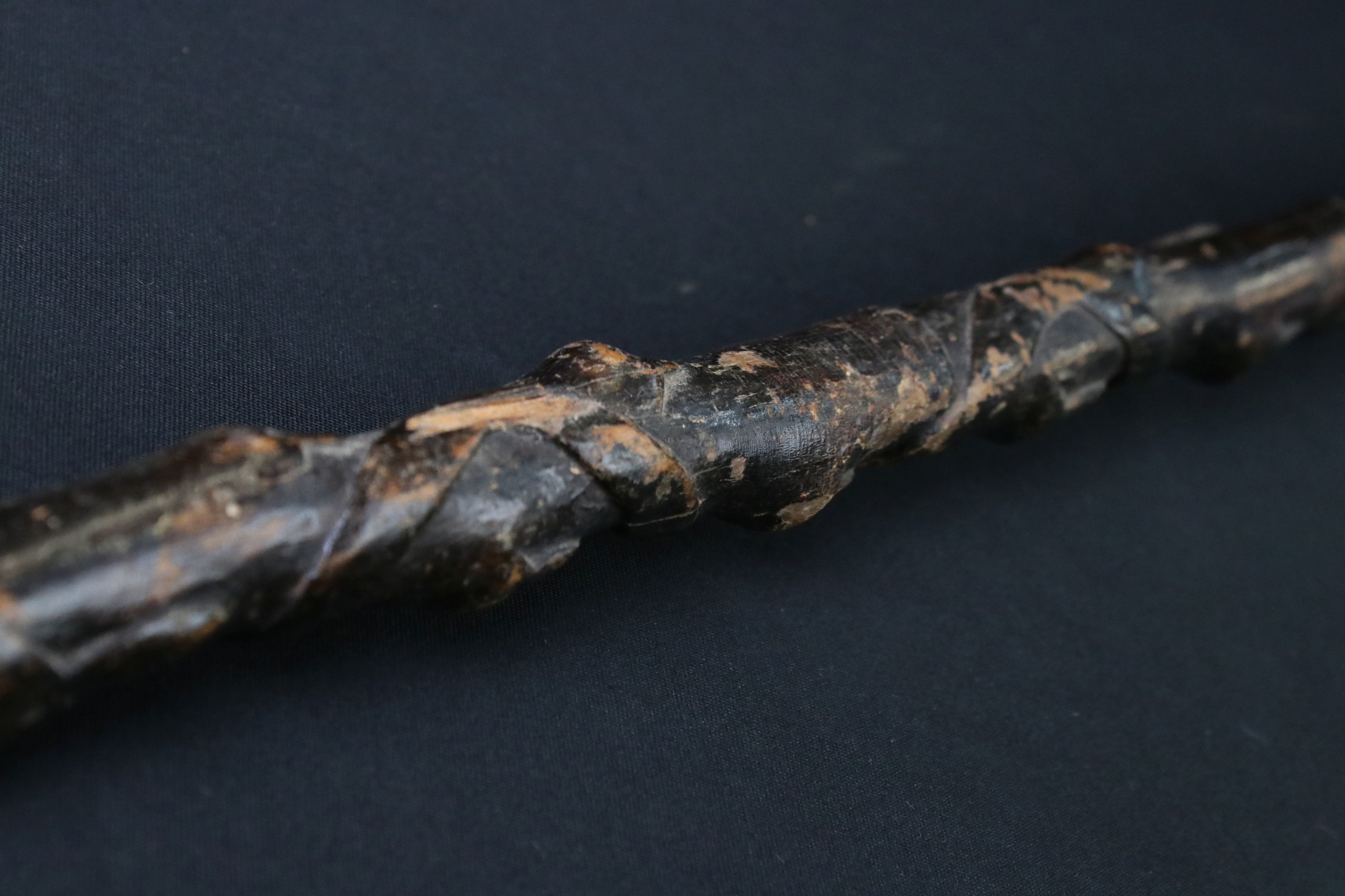 20th century tribal style carved wooden walking stick with figural two-faced handle; snake, animal - Image 4 of 7