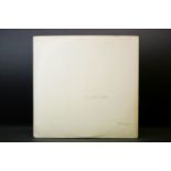 Vinyl - The Beatles White Album PCS 7067/8 stereo. No.0527310. Top loader with 4 photos and