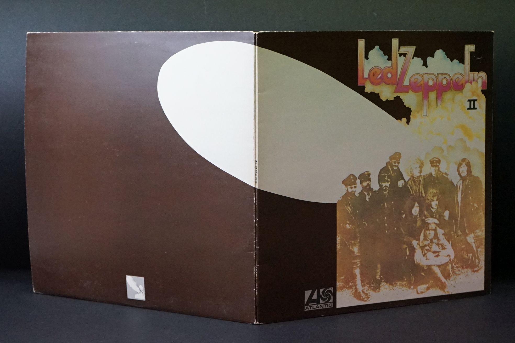 Vinyl - 3 Led Zeppelin LPs to include One (588171) Warner Bros / Arts / Jewel Music publishing - Image 9 of 14