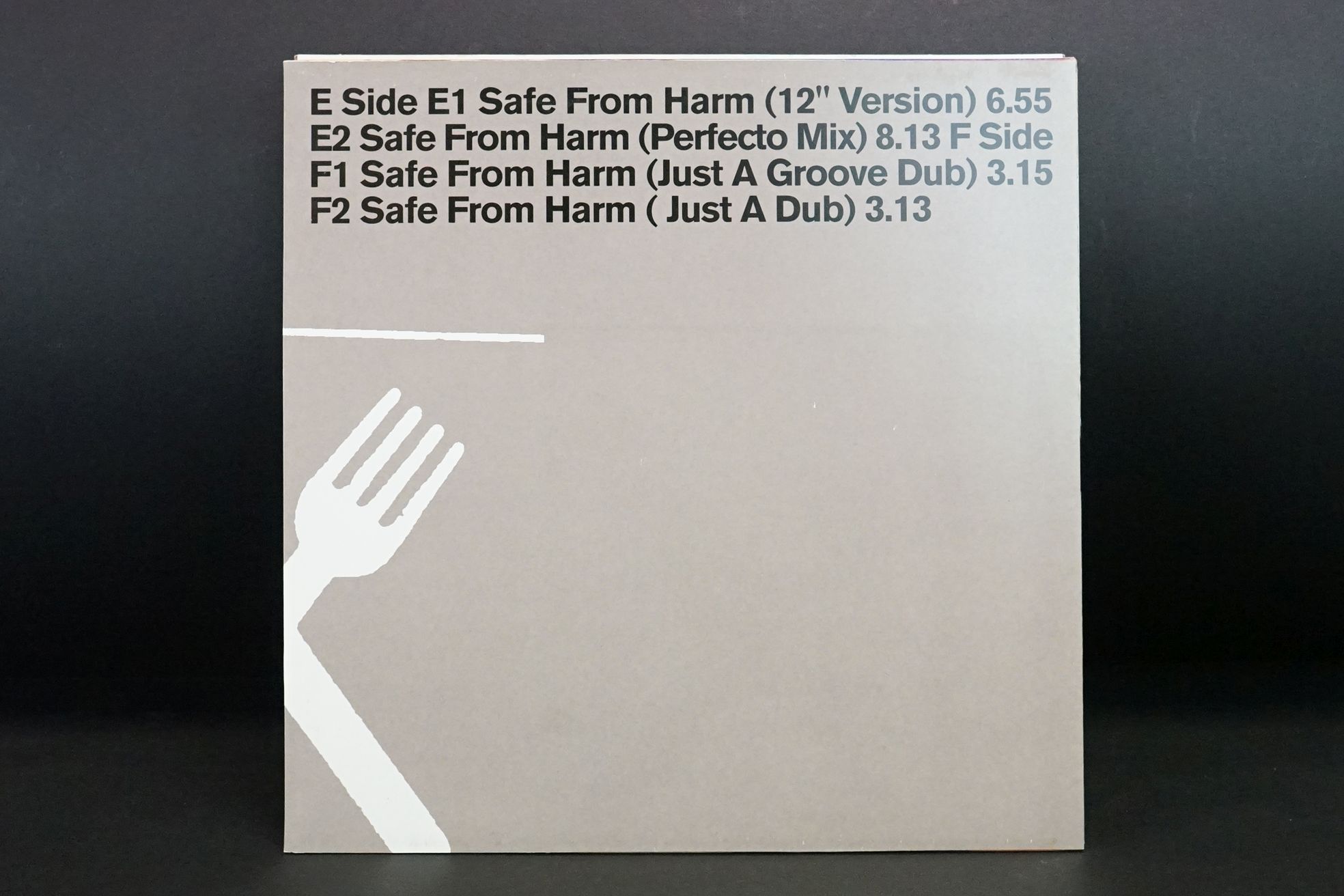 Vinyl - Massive Attack Singles 90/98 Box Set (Virgin – MASBOX) with 11 discs on heavyweight vinyl, - Image 8 of 15