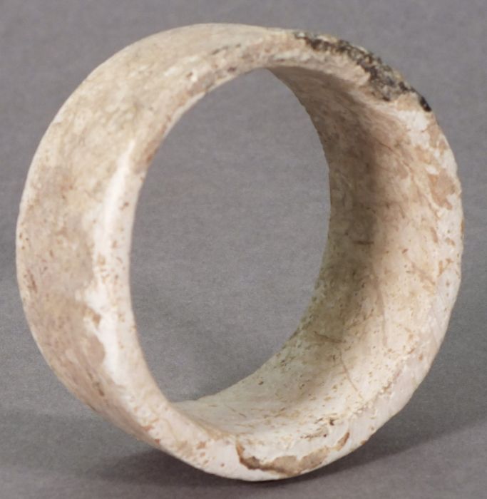 A Ban Chiang bracelet 2nd-1st millennium BC, white/pink mottled hardstone, 1.75" (4.5cm) internal - Image 3 of 3