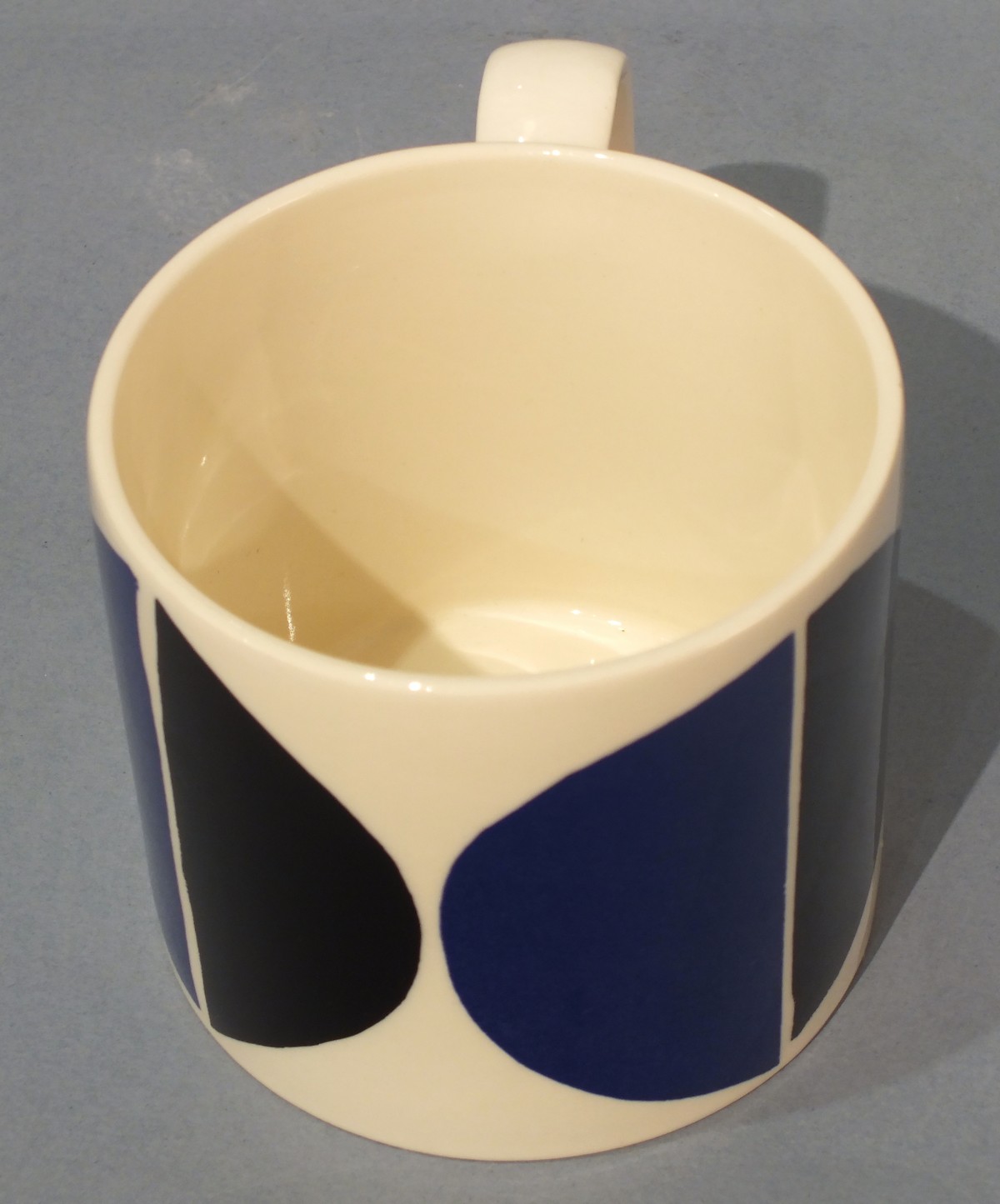 Sir Terry FROST (British 1915-2004) Blue and Black Abstract Mug (on behalf of Royal Academy of - Image 3 of 6