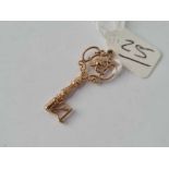 A gold charm in the form of a key 9ct - 2.3 gms