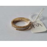 A TWO COLOUR DIAMOND RING 18CT GOLD SIZE L 1/2 - 4.4 GMS