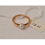 A antique natural pearl ring 18ct gold size N