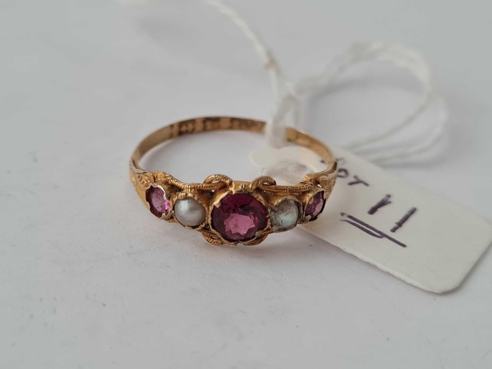 A Victorian five stone garnet and pearl ring 12ct gold size Q