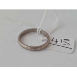 A platinum wedding band size P 1/2 - 4.9 gms