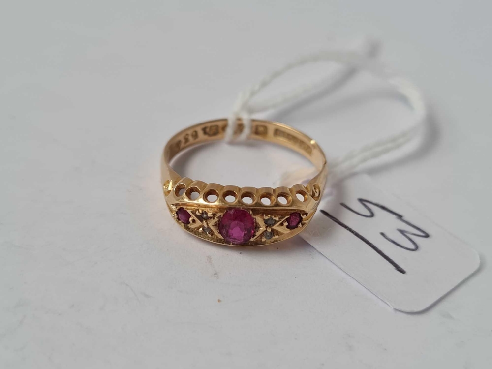 A fancy ruby set gypsy ring (Chester 1911) 18ct gold size N - 2.2 gms - Image 2 of 3