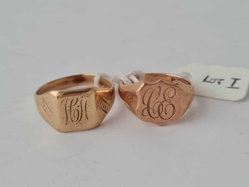 Two signet rings sizes R&W 9ct - 11.1 gms