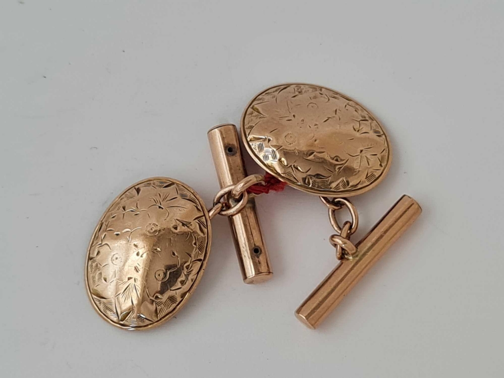 A pair of 9ct cufflinks - 3 gms