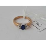 A sapphire and diamond seven stone cluster ring 9ct size O - 2.6 gms