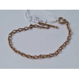 A gold bracelet with toggle clasp - 3 gms