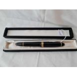 MONT BLANC - MEISTERSTUCK NO 146 FOUNTAIN PEN COMPLETE WITH 14CT NIB