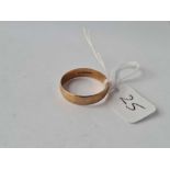 A plain gents 9ct wedding band size S 2.3g