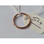 A 15ct gold tested split ring