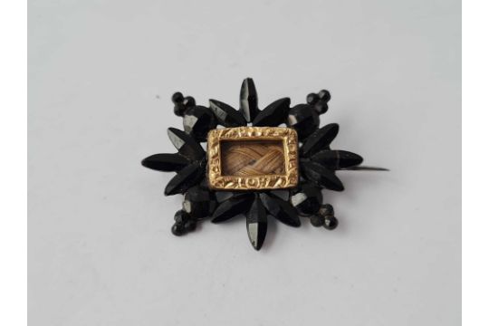 A Vauxhall glass Victorian memorial brooch - Image 1 of 2