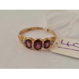 A Almondine garnet ring 15ct gold size K