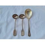 A pair of Victorian fiddle pattern salt spoons, 1846 and a jam spoon, 54g