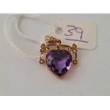 A ATTRACTIVE HEART SHAPED AMETHYST AND PEARL PENDANT 14CT GOLD