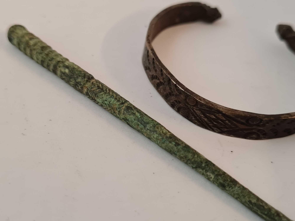 A Roman bronze stylus together with a Roman bronze bangle - Image 2 of 2