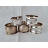 Five various napkin rings 95gms