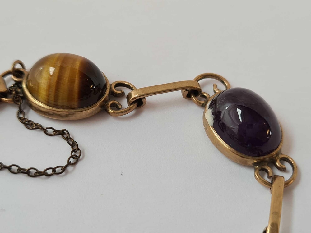 A coloured agate mounted bracelet 9ct - Image 2 of 5