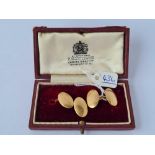 A BOXED PAIR OF CUFFLINKS 15CT GOLD - 11.6 GMS