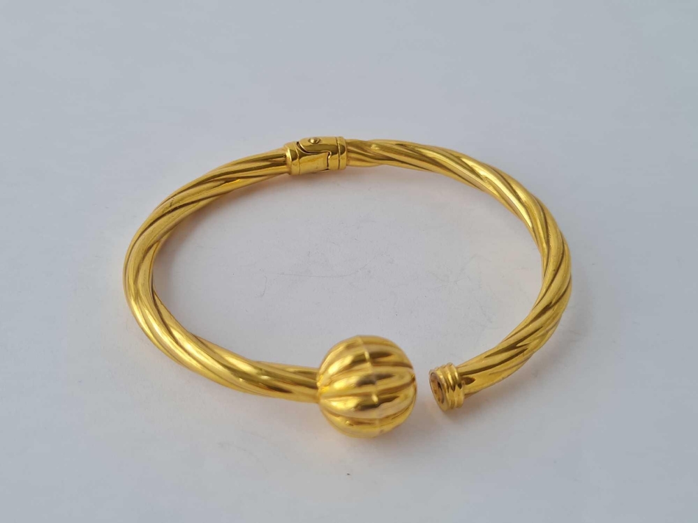 A torque hinged rope twist bangle (AF hinge) 9ct - 9 gms