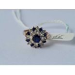 A blue & white stone 9ct dress ring size N 3.2g inc