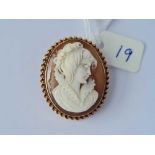 A classical 9ct mounted cameo brooch