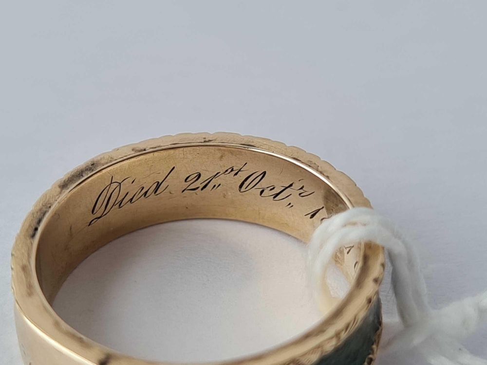 Antique Victorian gold mourning ring inscribed “Died 21st Oct 1841 aged 72”, size L - Image 3 of 4