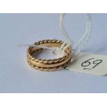 A fancy 9ct wedding band with rope twist edges size N ½ 3.3g