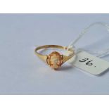 A cameo ring 9ct size Q