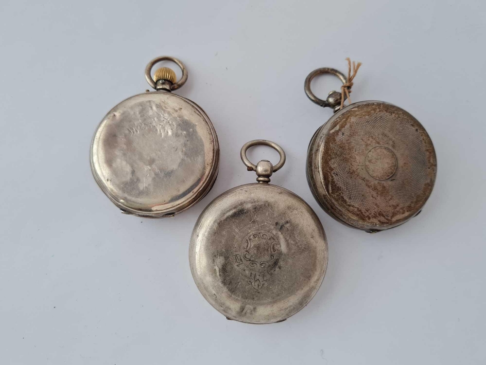 Two gents silver pocket watches one with key both with seconds dials W/O plus silver pocket watch - Bild 2 aus 2