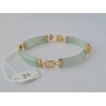 A jadeite bracelet 9ct