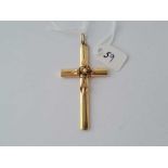 A large Victorian gold (tested) cross pendant set with pearl - 4 gms