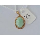 A matching jadeite pendant 9ct