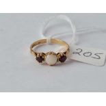 A vintage opal and garnet 9ct ring size N 1.7g inc