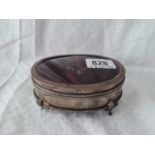 Oval ring box tortoiseshell inset cover, four feet, one damaged. 4” wide. Birmingham 1918