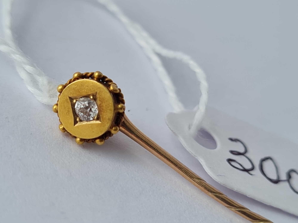 A gold and diamond topped stick pin – 1.4 gms - Image 2 of 2